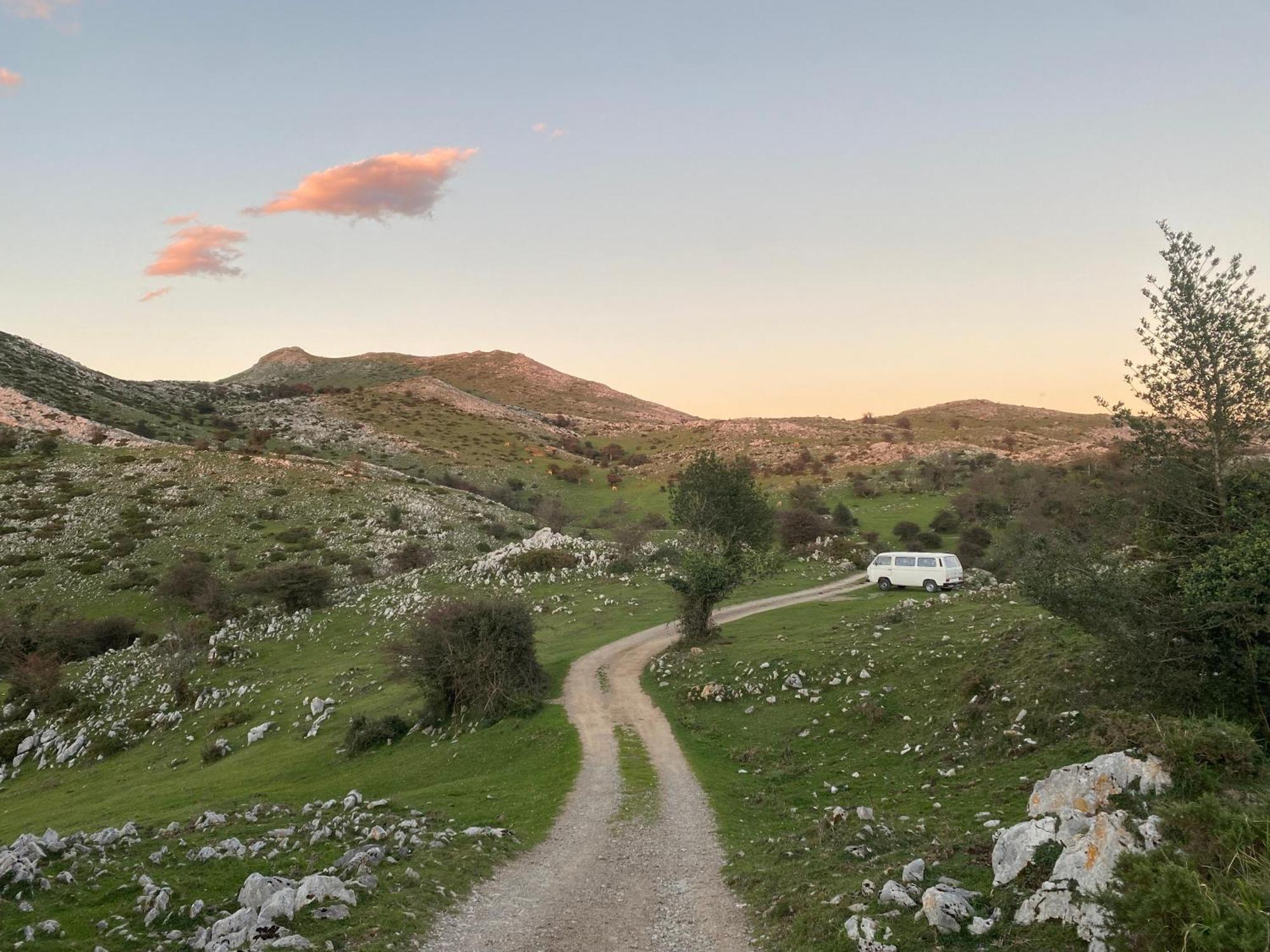 Vila Casa Estilo Rural Con Jardin Entre Playa Y Montana Caravia Exteriér fotografie